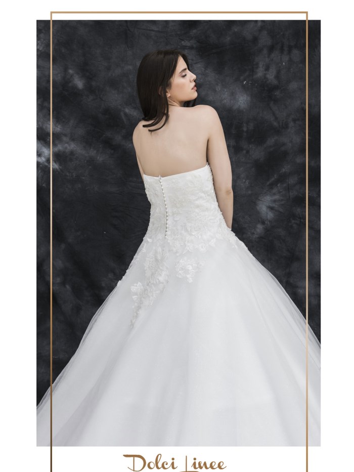 Wide dress in tulle and embroidered lace - LX 064 